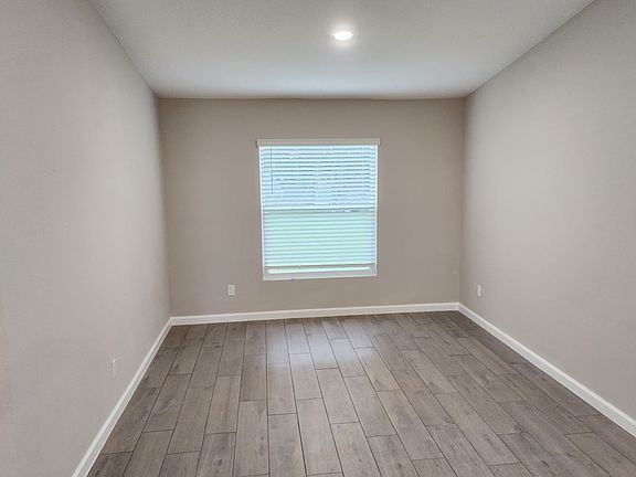 5th image of 5537 NW Burgin St