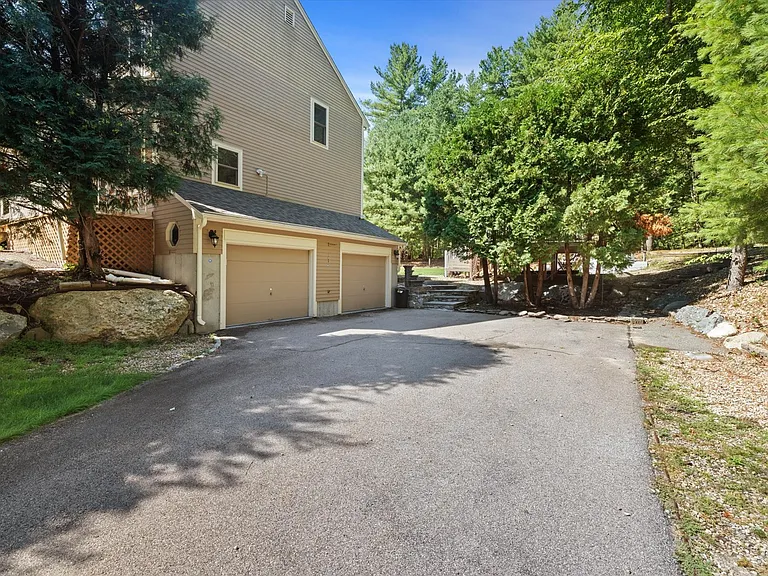 57 Harvest Wood Dr — Photo 23