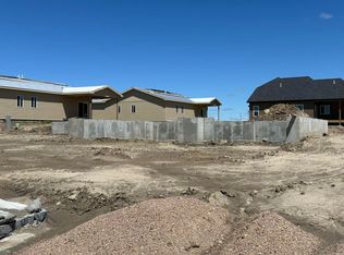 613 Rittenhouse, Hastings, NE 68901