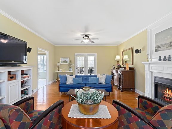 5th image of 261 Cullom Way