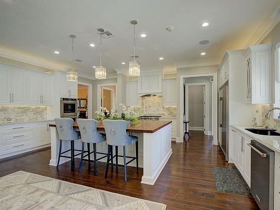 4th image of 2819 Cypress Dr