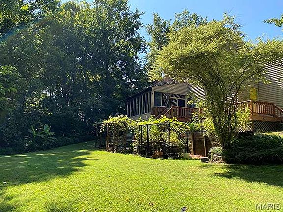 4th image of 708 Harvard Dr