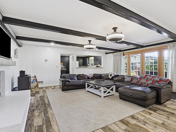 3rd image of 106 Ansel Dr