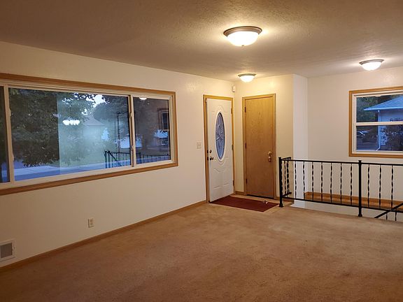 2nd image of 3806 Eckberg Dr