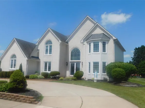 41431 Tarragon Dr, Sterling Heights, MI 48314