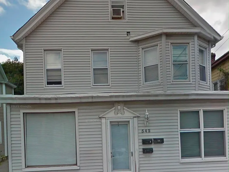 542 Ringwood Ave #A — Photo 1