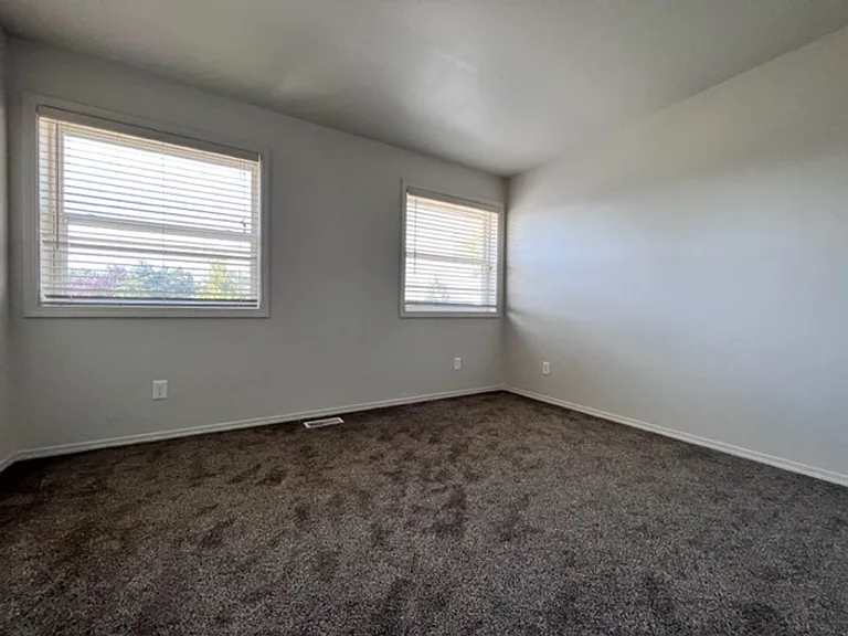 3134 N Blue Springs Ave — Photo 28