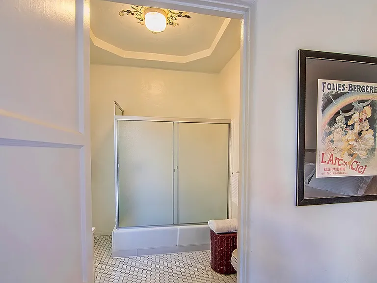 1442 N Hayworth Ave #A — Photo 14