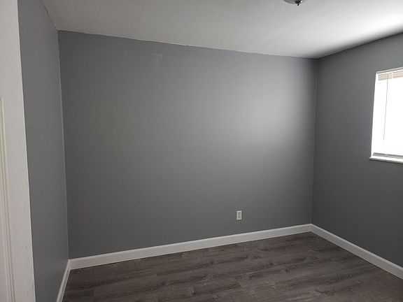 5th image of 812-814 Schirmer St #814-D