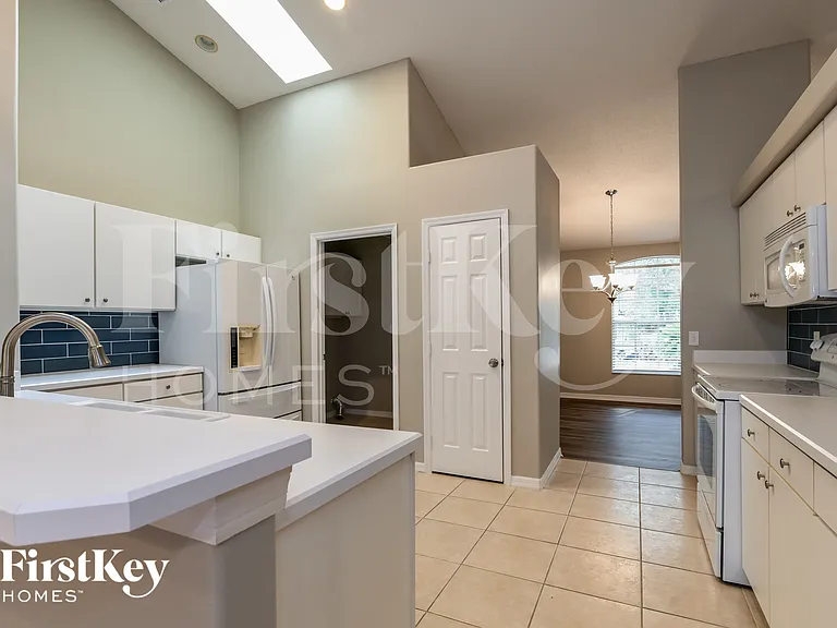 15105 Greater Groves Blvd — Photo 8