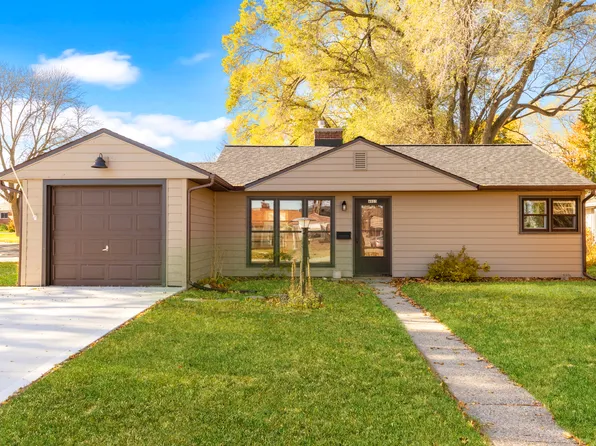 4023 S Hately Ave, Saint Francis, WI 53235