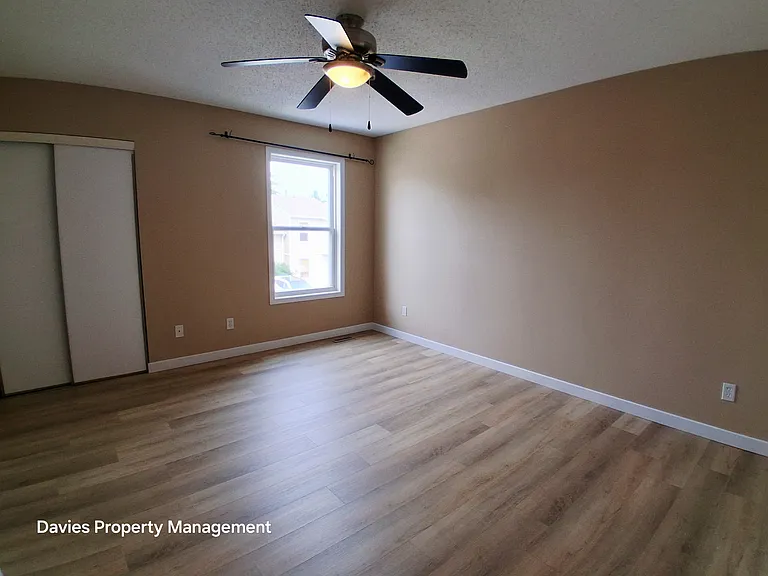 636 Saddleback Rd NW — Photo 10