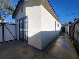 3735 1/2 Cerritos Ave, Long Beach, CA 90807