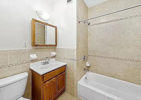 5th image of 19 Saint Nicholas Ave #3D
