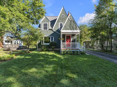 1375 Kensington Dr, Ann Arbor, MI, 48104