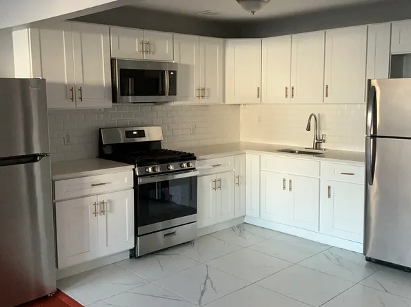 818 Elsmere Place image 8 of 9