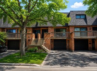 72 Ashglen Way #16, Markham, ON L3R 3A7