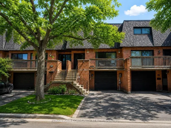 72 Ashglen Way #16, Markham, ON L3R 3A7