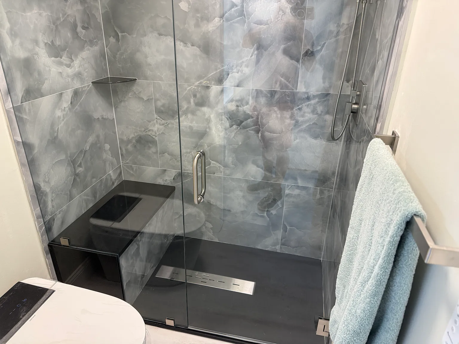 2 bed, 1085 sqft, $3,200 — Photo 2