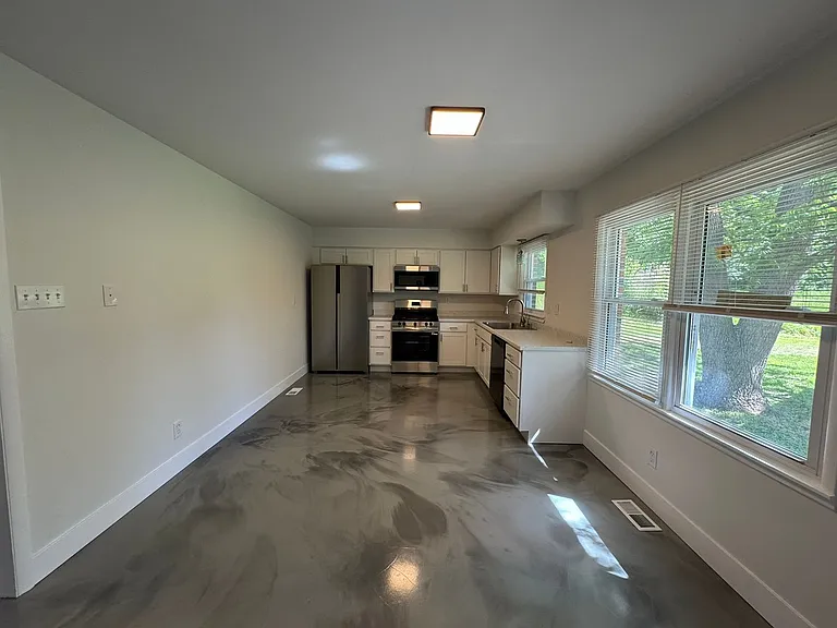 6550 S Old Village Rd — Photo 11