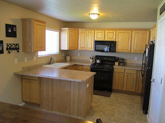 3rd image of 5294 N Cambridge Way