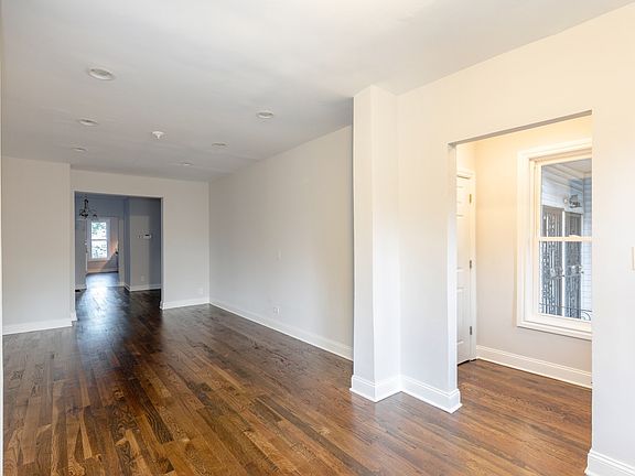 3rd image of 8149 S Kenwood Ave