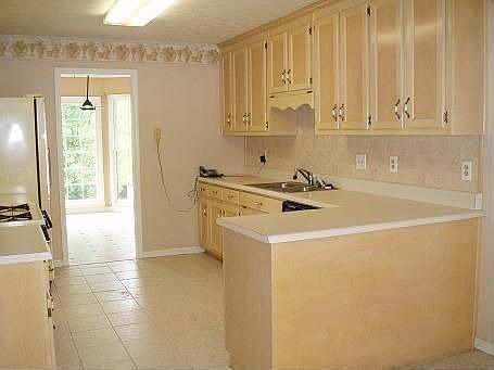 Fabulous Eat-in Kitchen