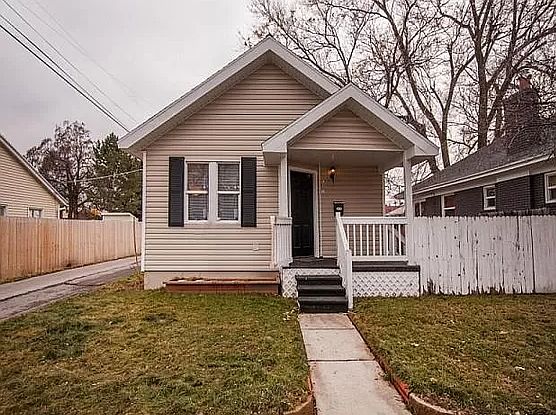 1st image of 518 E Wilson Ave