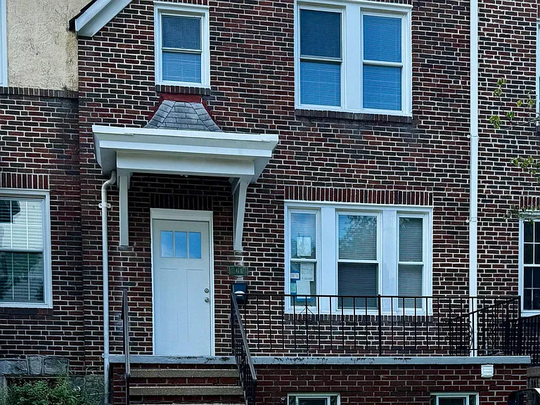 2613 Chesterfield Ave — Photo 1