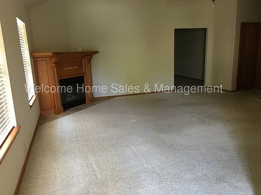 2nd image of 16 Ridge Pointe Dr