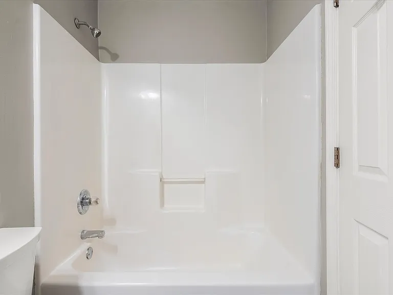 27 Corinth Rd — Photo 9