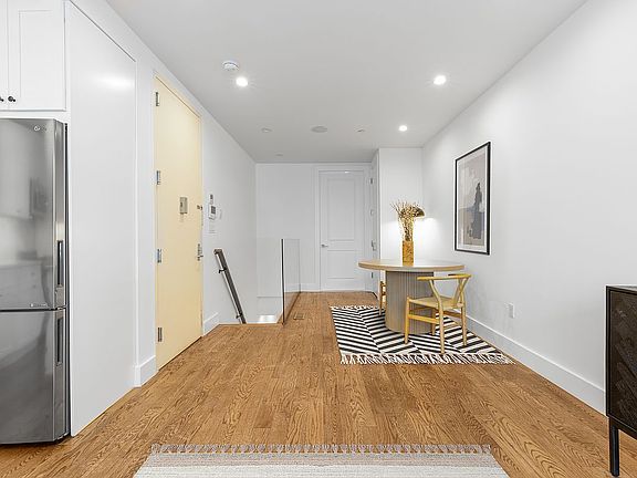 5th image of 366 Gates Ave #1A