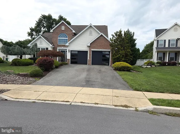 2543 Joshua Dr, Sinking Spring, PA 19608