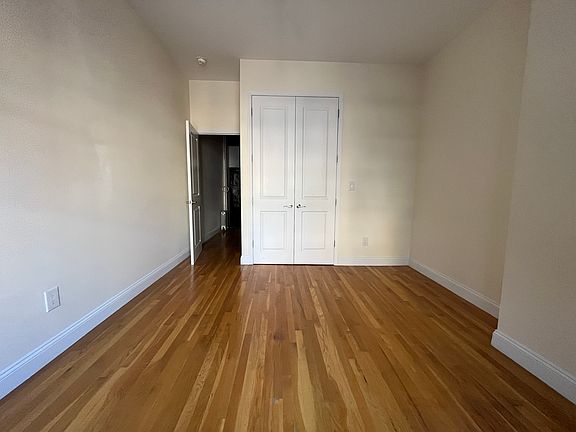4th image of 433 Rogers Ave APT 2