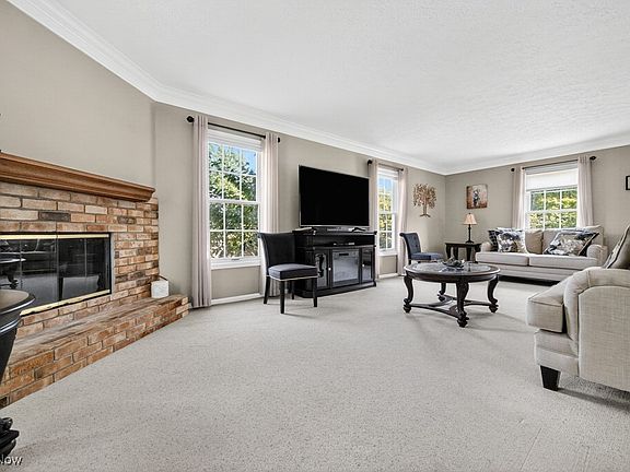 2nd image of 7680 Mountain Ash Dr