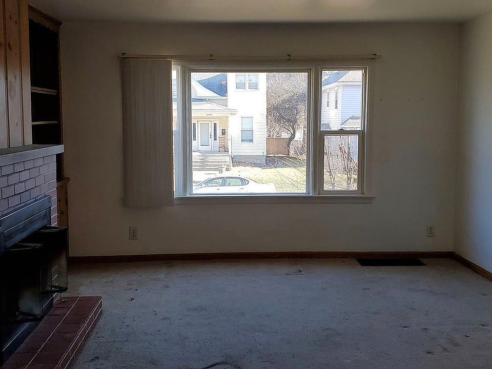 1st image of 605 Prytania Ave
