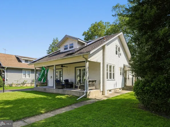 112 Pear St, Palmyra, NJ 08065