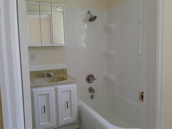 3rd image of 2908 Sacramento St