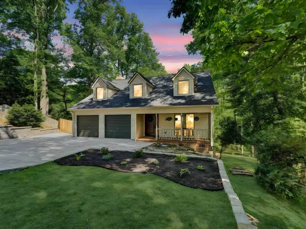 105 Summer Creek Ct, Greer, SC 29650