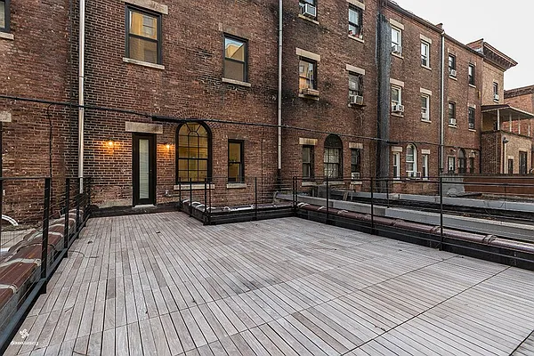 Rented by Dixon Advisory USA Inc. | media 43