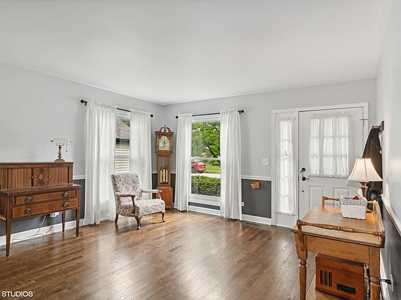 2nd image of 2529 Danbury Dr