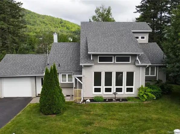 11 Leblond St, Edmundston, NB E3V 4K9