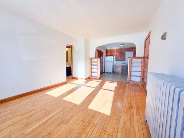 Park Whitney Lofts, 822 Pine St #10, Green Bay, WI 54301