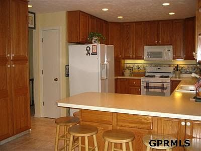 4th image of 5812 S 92nd Ave