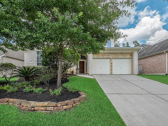 2nd image of 27 Tapestry Forest Pl