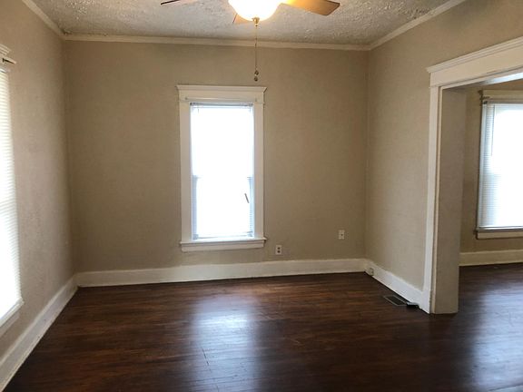 2nd image of 916 Clover St