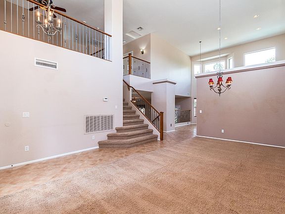 3rd image of 14956 W Poinsettia Dr
