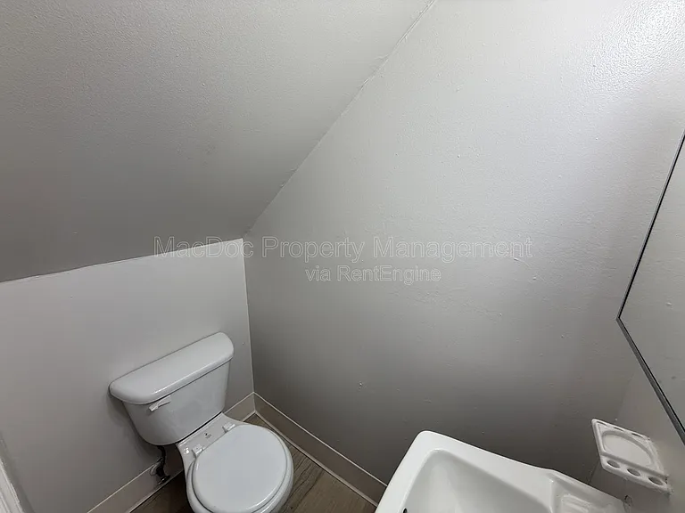 809 Denton Cir — Photo 8