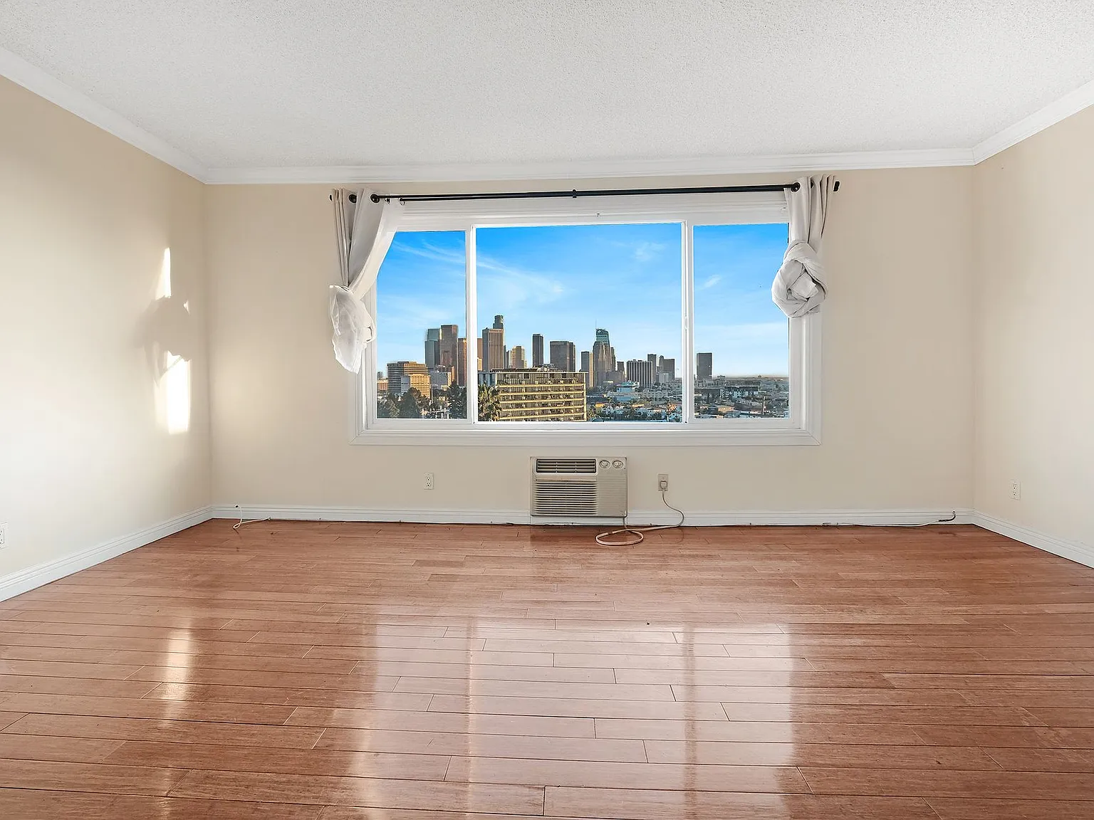 Spacious 1 Bedroom Apartment with Incredible Views is Now Available! — Photo 1