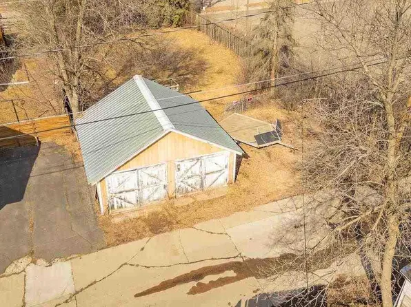 914 16th St N, Virginia, MN 55792